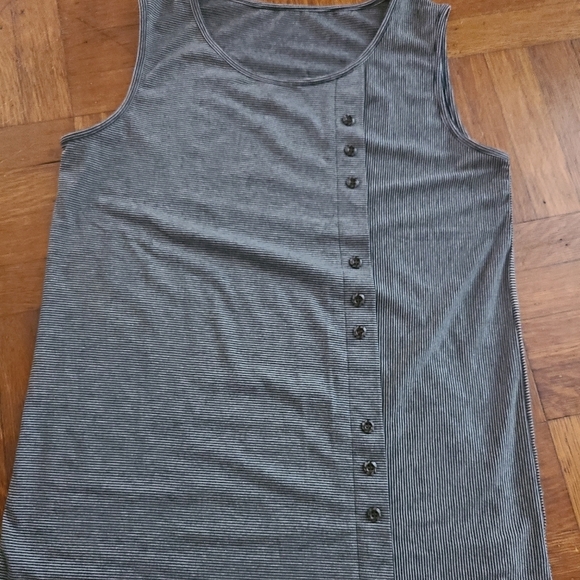 SHEIN Tops - Shein sleeveless top NEW